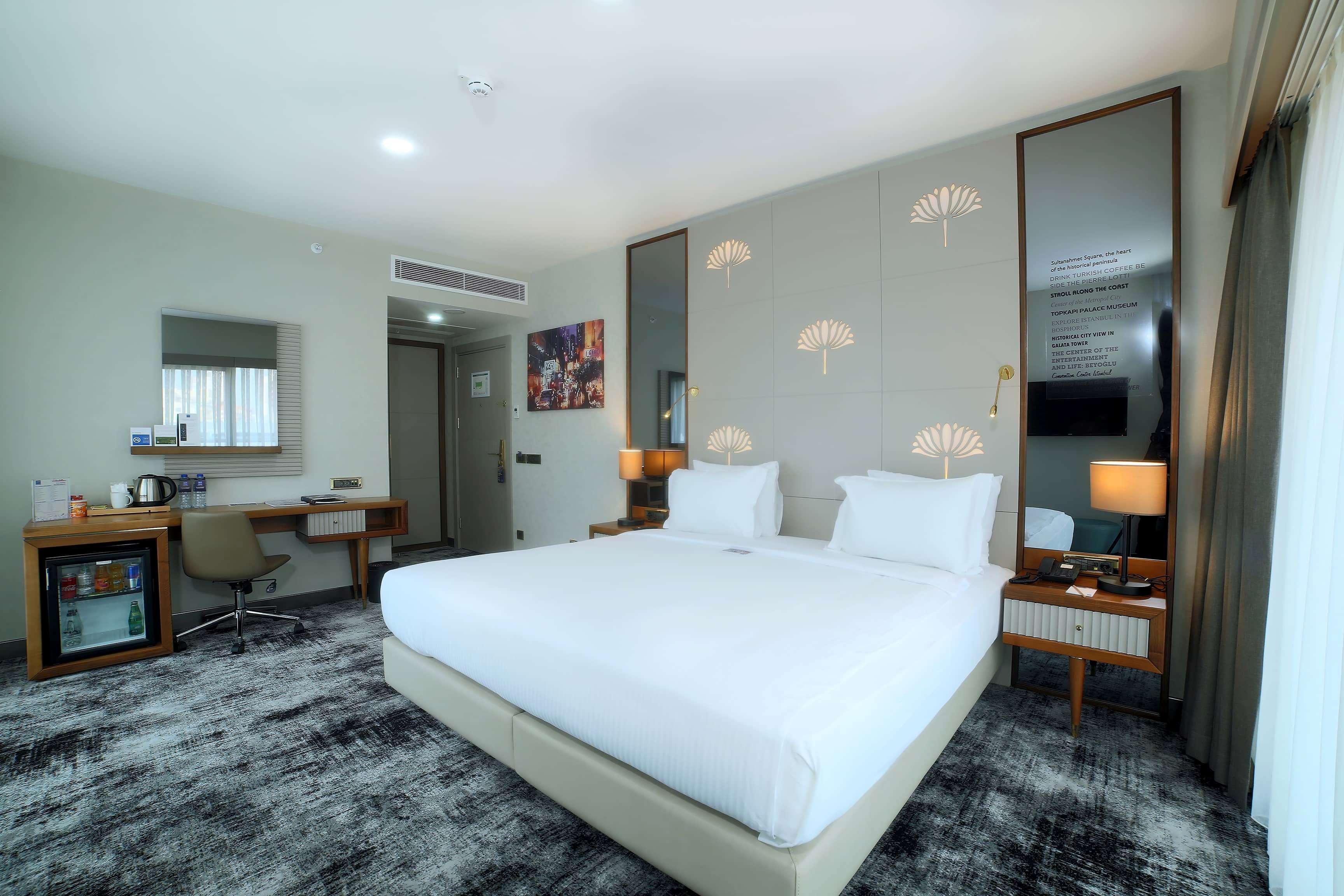 Tryp By Wyndham Istanbul Topkapi Экстерьер фото