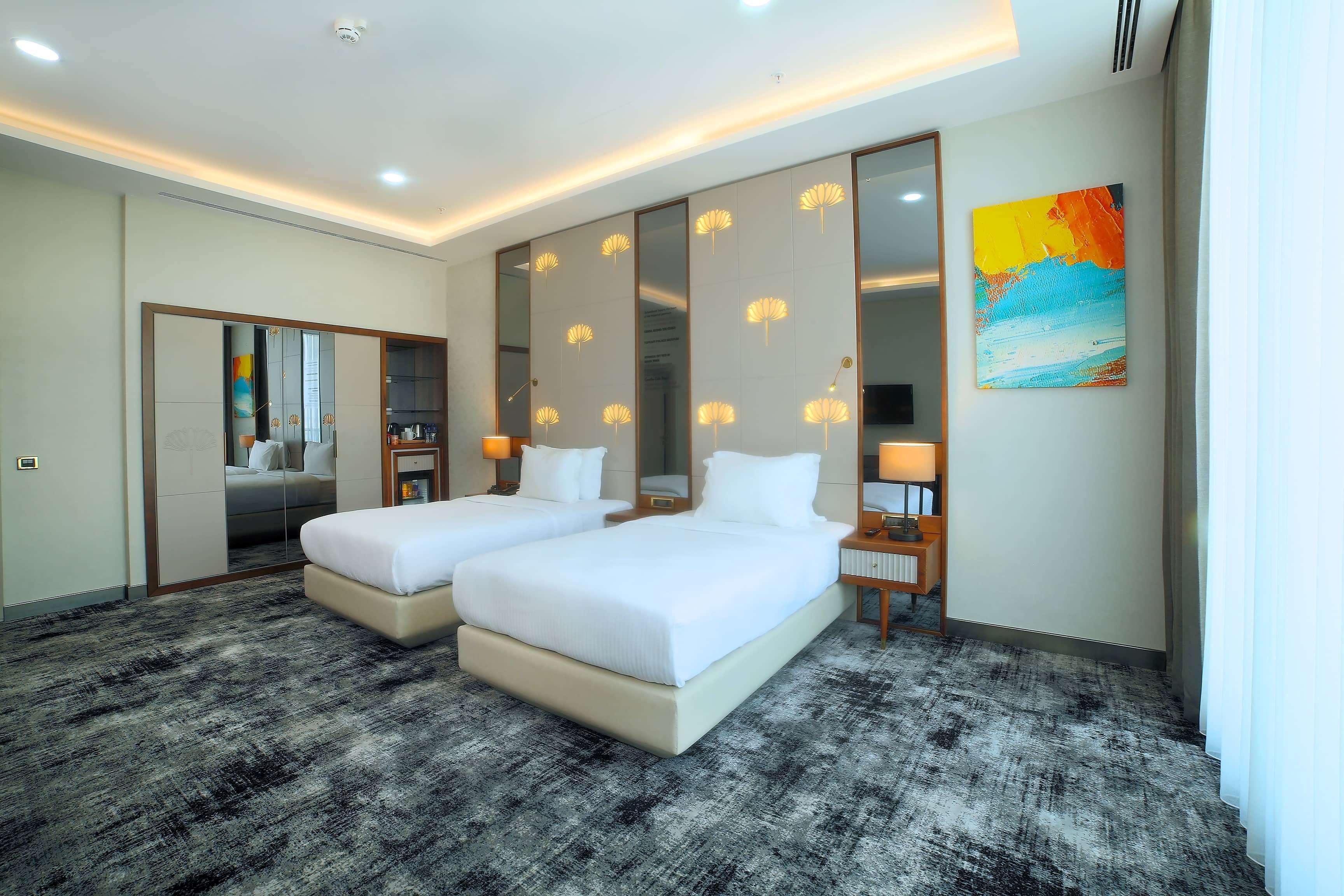 Tryp By Wyndham Istanbul Topkapi Экстерьер фото