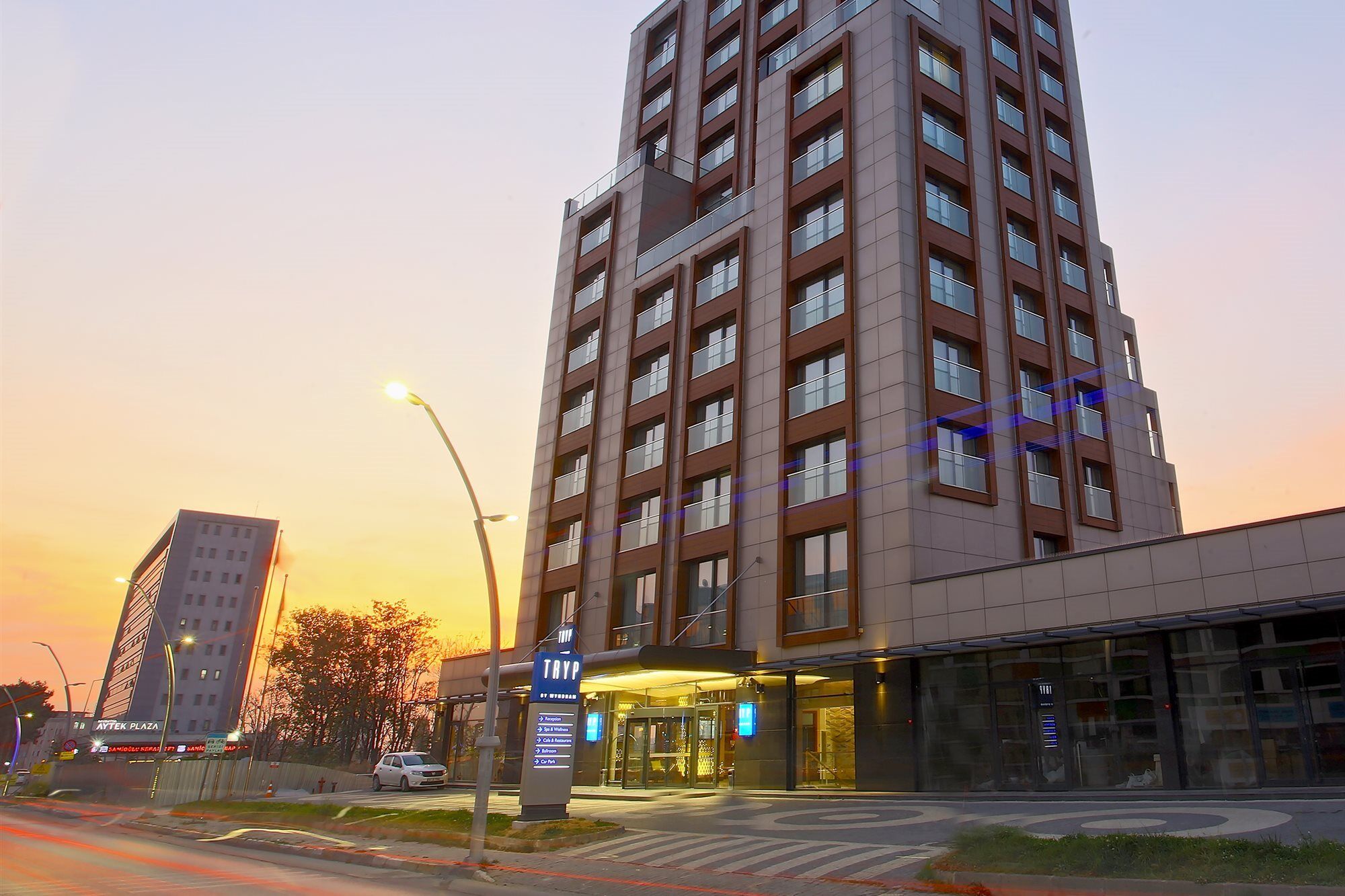Tryp By Wyndham Istanbul Topkapi Экстерьер фото